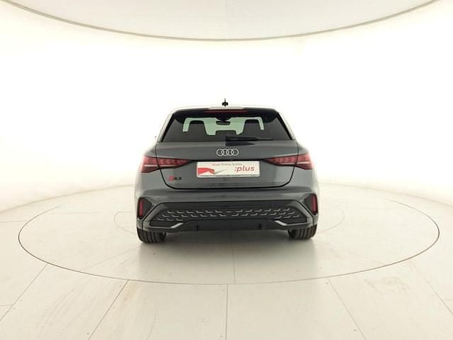 Nuova Audi A3 S-Line 150 CV (110 kW) 2025 Grigio daytona perlato Berlina