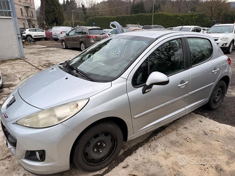 Usata Peugeot 207 70 CV (51 kW) 2012 Grigio Berlina