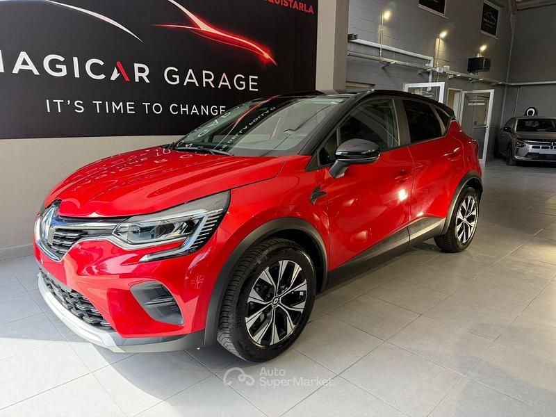 Usata Renault Captur Evolution 101 CV (74 kW) 2023 Rosso SUV