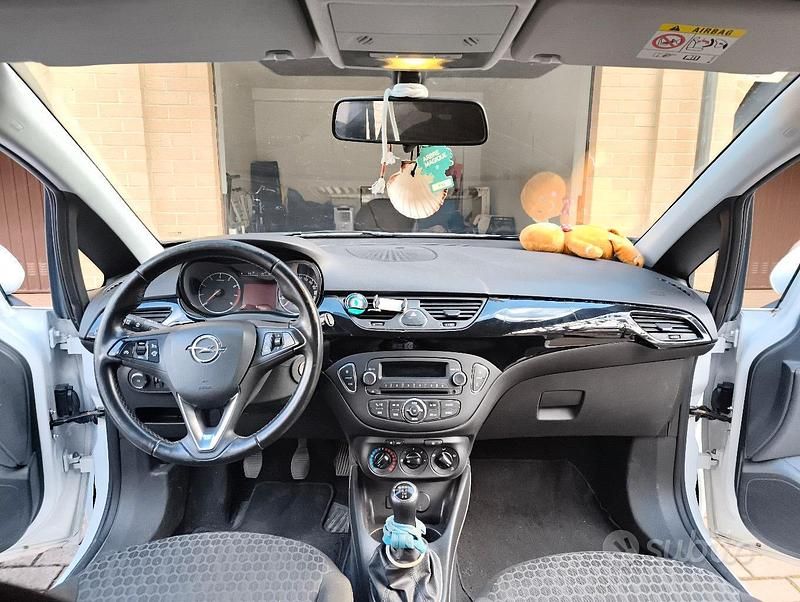 Usata Opel Corsa 90 CV (66 kW) 2019 Bianco Berlina