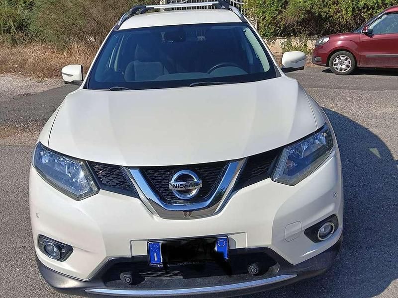 Bianco Usata 2016 Nissan X-Trail Acenta Premium SUV | 13.500 € (Ottimo prezzo) - Immagine 1/4