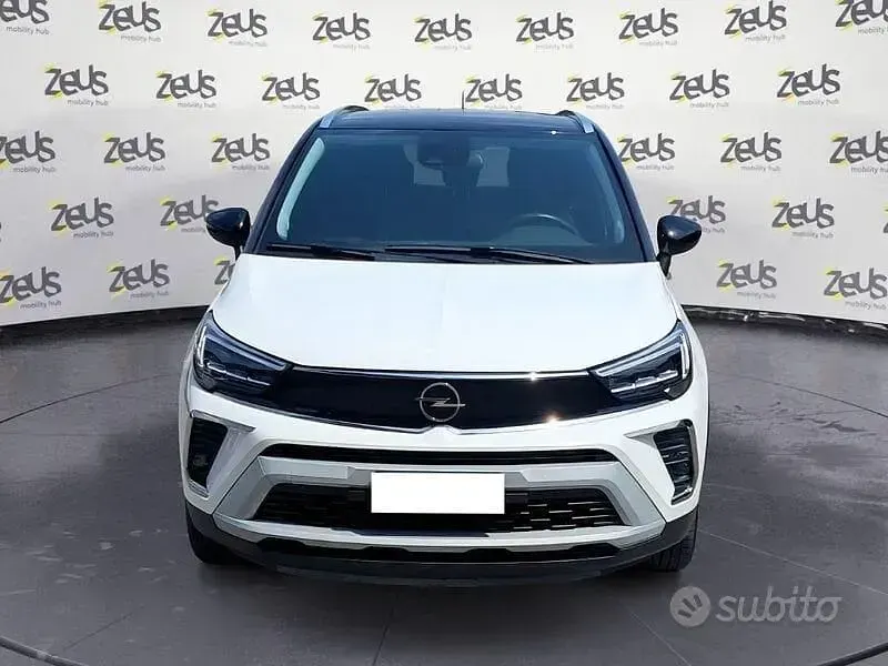 Usata Opel Crossland Elegance 110 CV (80 kW) 2023 Bianco SUV