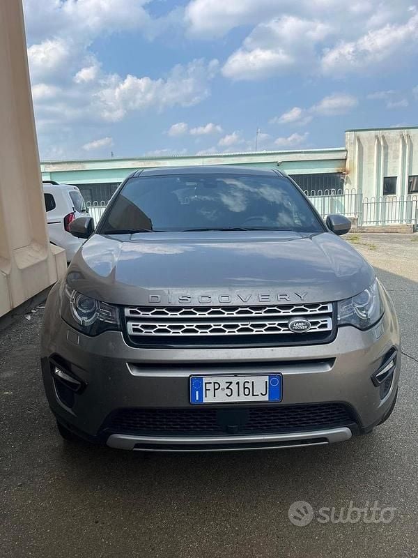Grigio Usata 2018 Land Rover Discovery Sport HSE SUV | 18.300 € (Buon prezzo) - Immagine 1/4