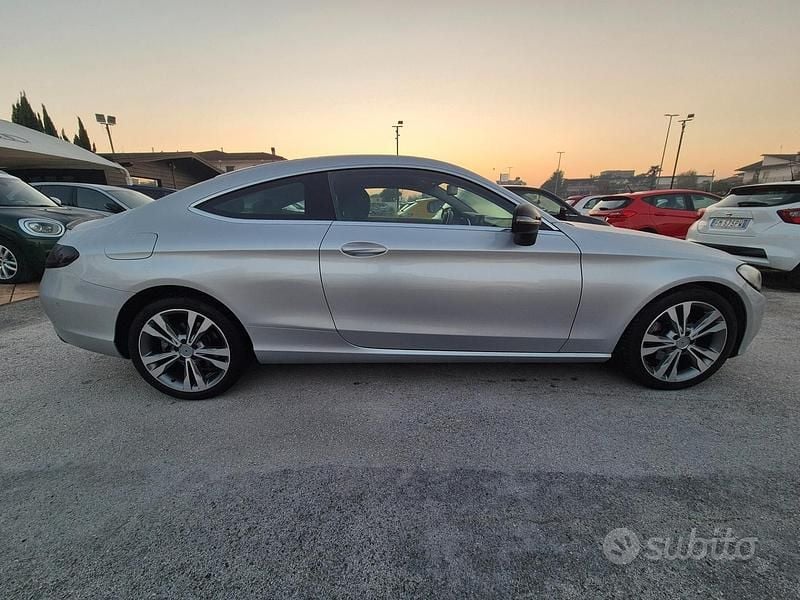Gebraucht Mercedes C220 170 PS (125 kW) 2017 Grau Coupé
