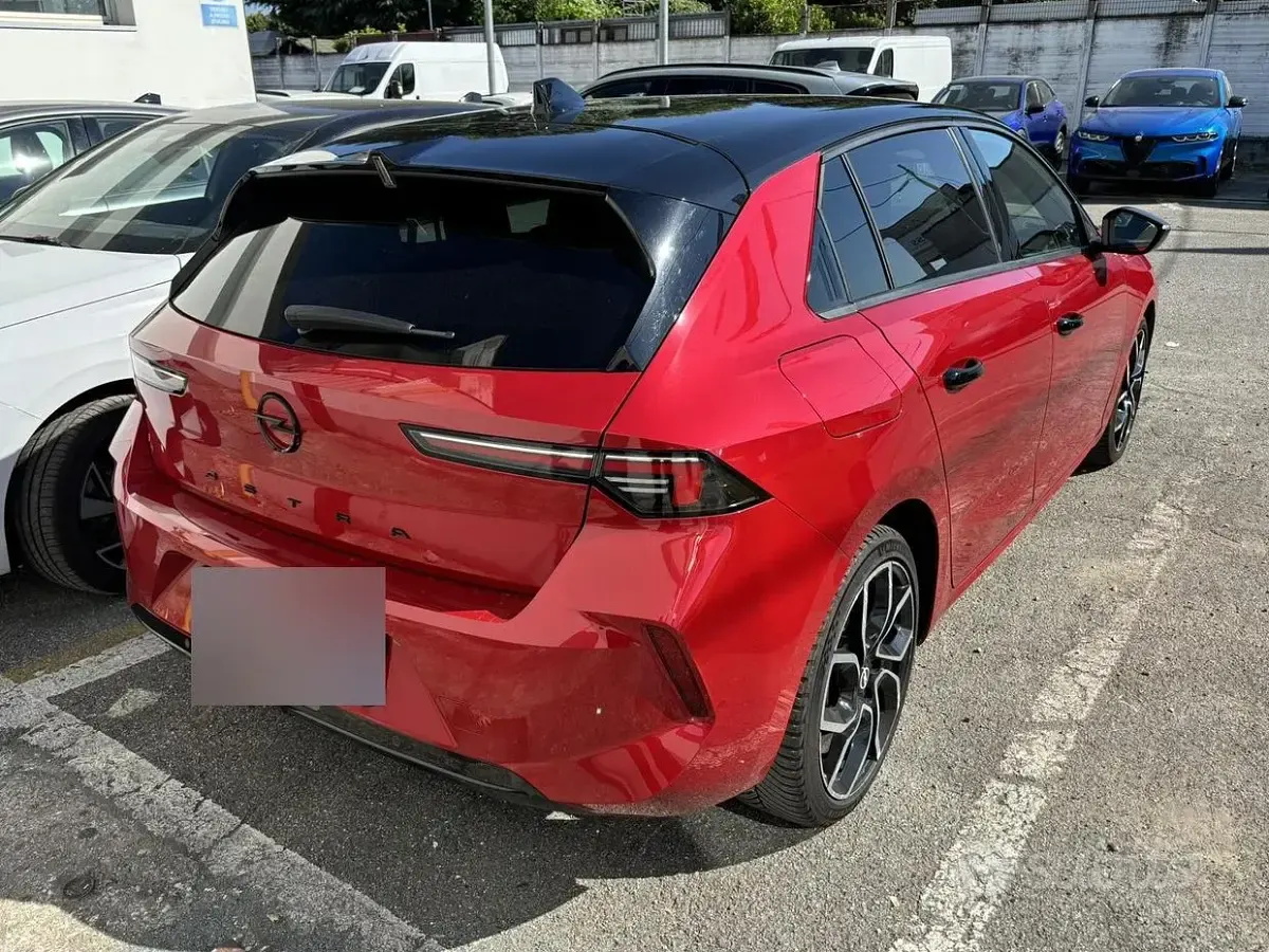 Usata Opel Astra S 131 CV (96 kW) 2023 Rosso Utilitaria