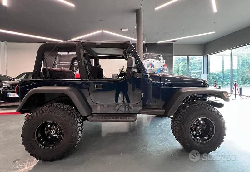 Usata Jeep Wrangler Sport 177 CV (130 kW) 2003 Blu SUV