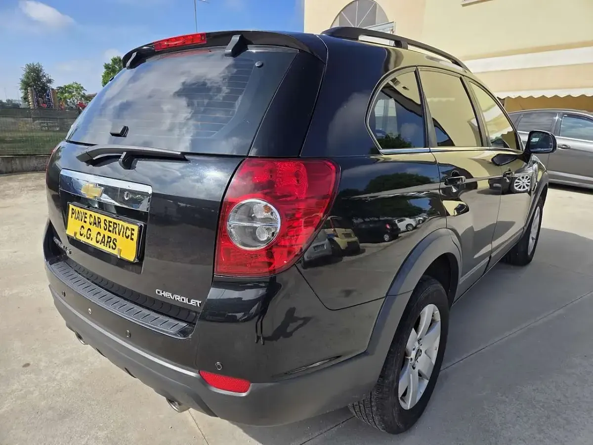 Usata Chevrolet Captiva 126 CV (92 kW) 2011 Nero SUV
