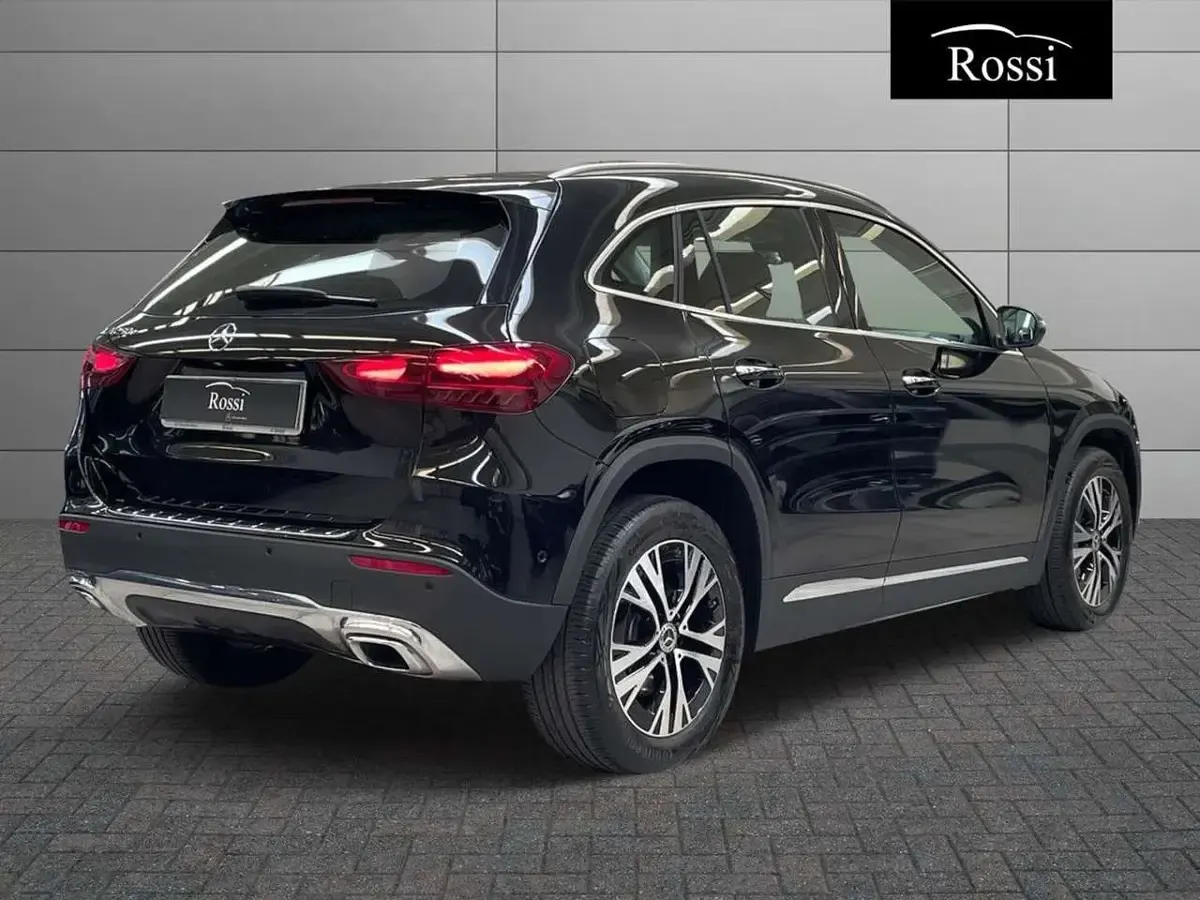 Usata Mercedes GLA250 Advanced Plus 163 CV (119 kW) 2023 Nero metallizzato SUV