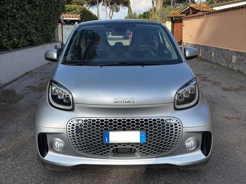 Usata Smart ForTwo Coupé 41 kW (56 CV) 2021 Argento Utilitaria