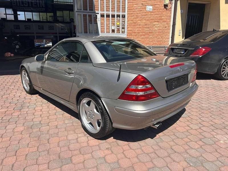 Usata Mercedes SLK320 AMG 354 CV (260 kW) 2002 Cabrio