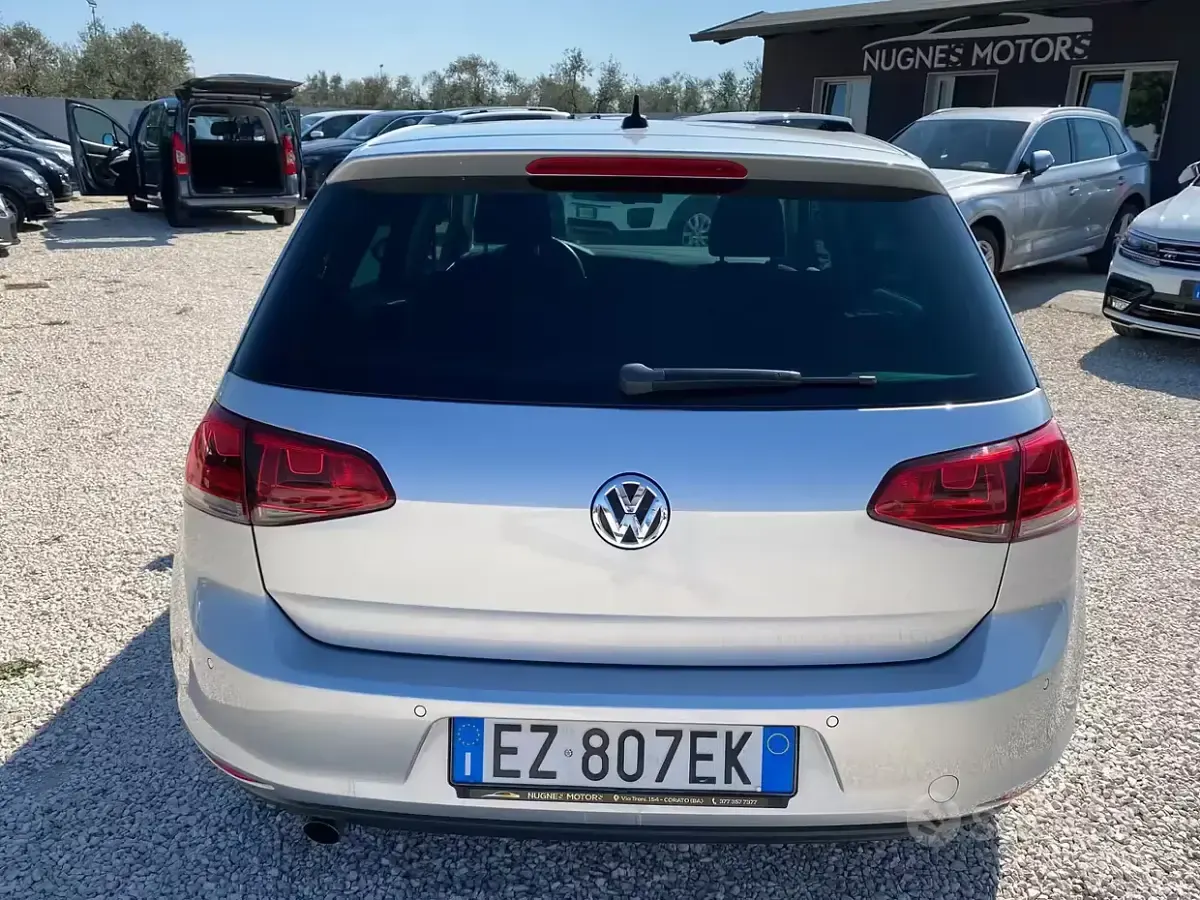 Używany VW Golf VII Highline 110 KM (80 kW) 2015 Szary Sedan/Limuzyna