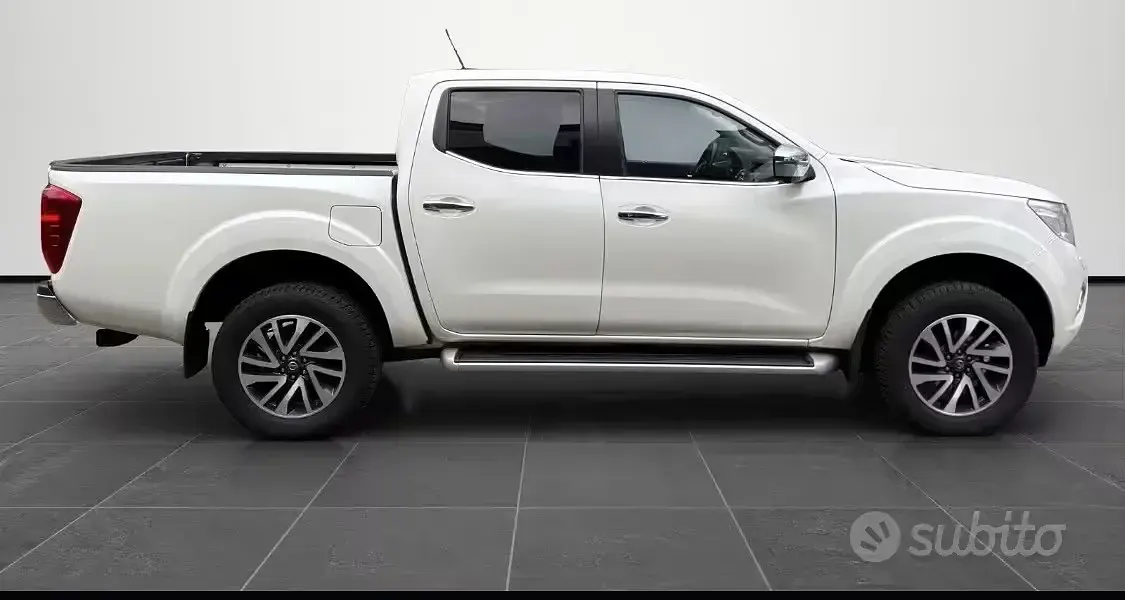 Usata Nissan Navara N-Connecta 190 CV (139 kW) 2016 Bianco Pick-up