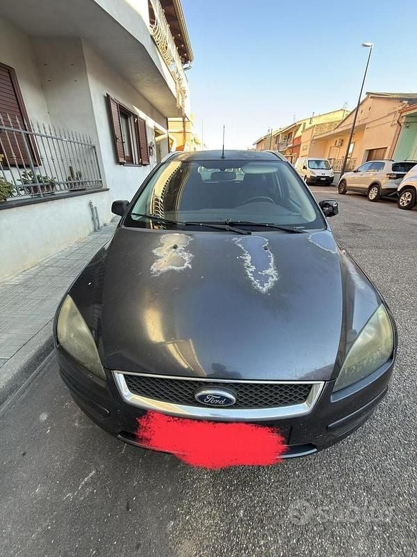 Begagnad Ford Focus 90 HK (66 kW) 2007 Grå Kombi