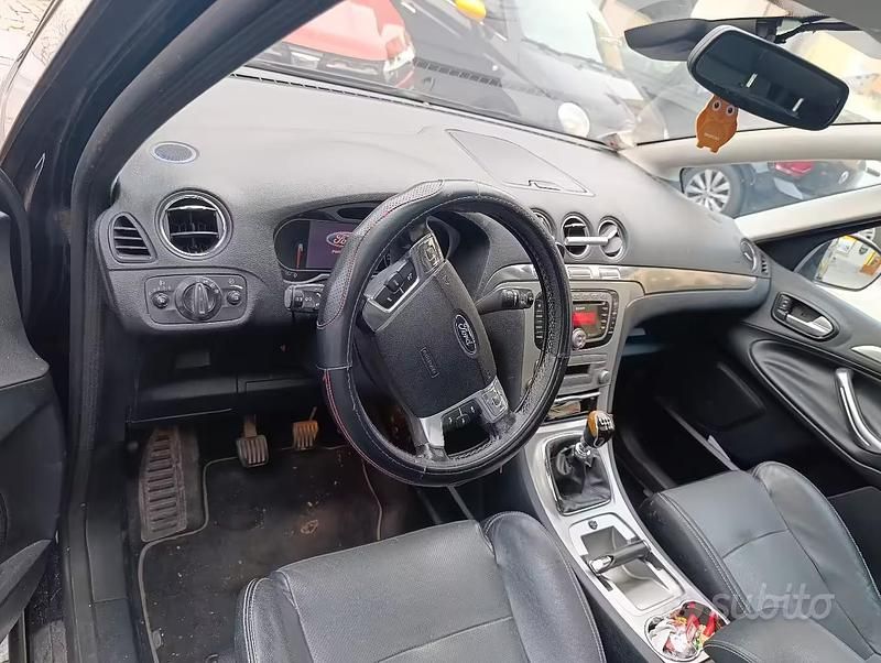 Usata Ford S-MAX S 140 CV (102 kW) 2009 Nero Monovolume