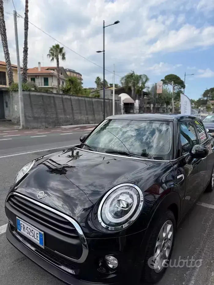 Usata Mini Cooper D Hype 95 CV (69 kW) 2018 Bluazzurro Utilitaria
