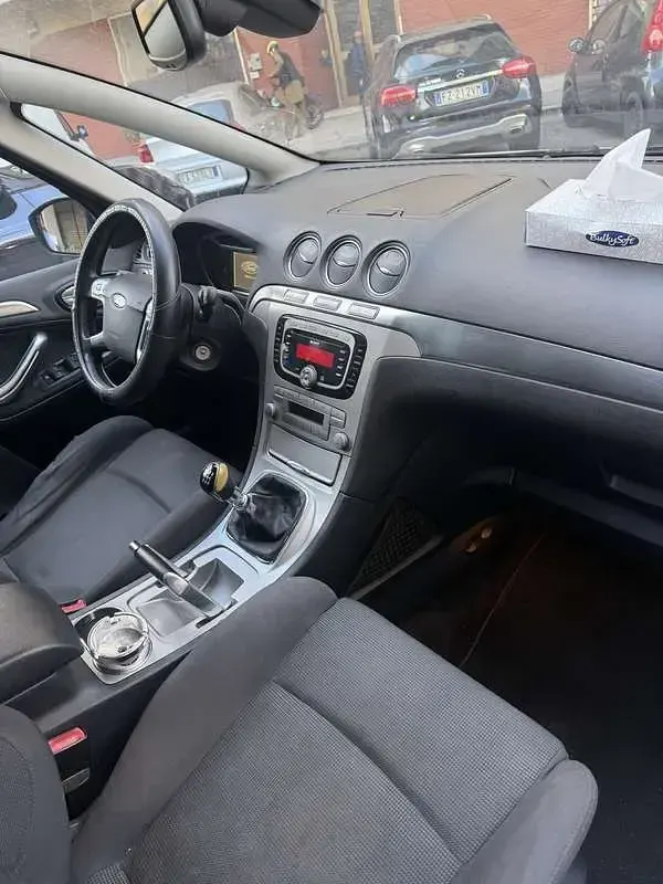 Usata Ford S-MAX Titanium 140 CV (102 kW) 2010 Monovolume