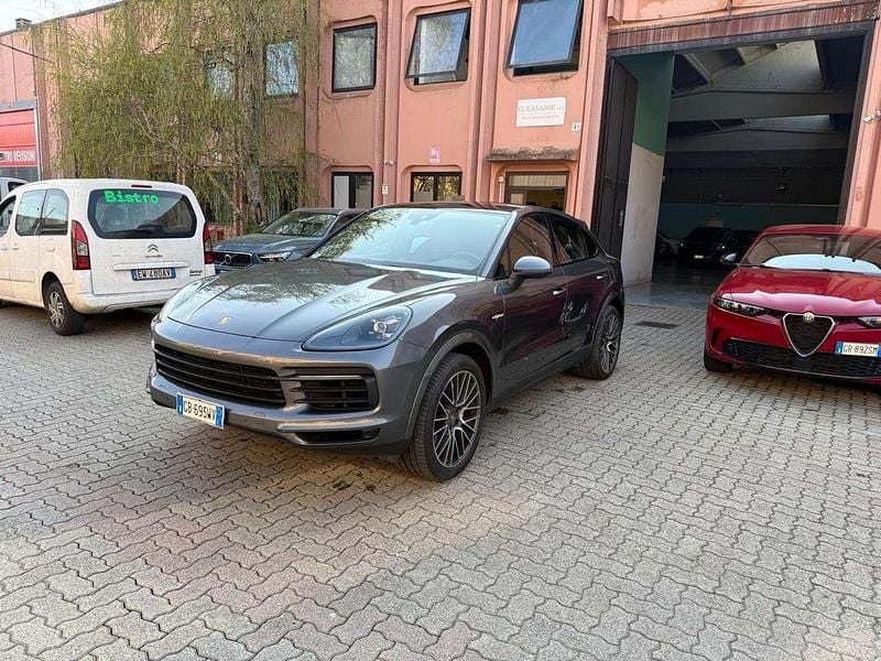 Usata Porsche Cayenne Coupe 340 CV (250 kW) 2020 Grigio Coupé