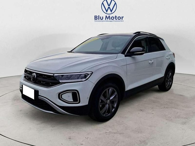 Pure white nero Usata 2022 VW T-Roc Life SUV | 21.500 € (Buon prezzo) - Immagine 1/4
