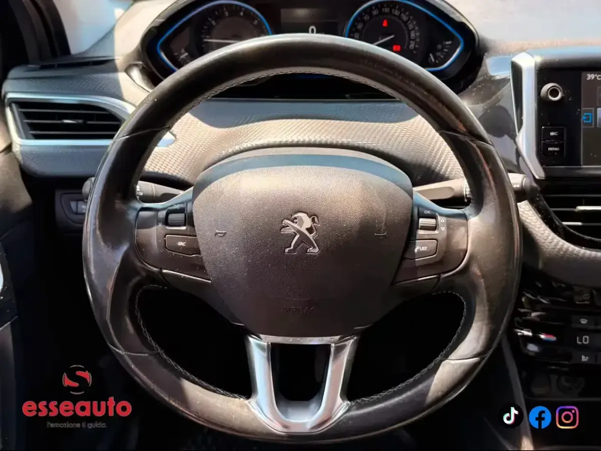 Usata Peugeot 2008 Allure 82 CV (60 kW) 2014 Argento SUV