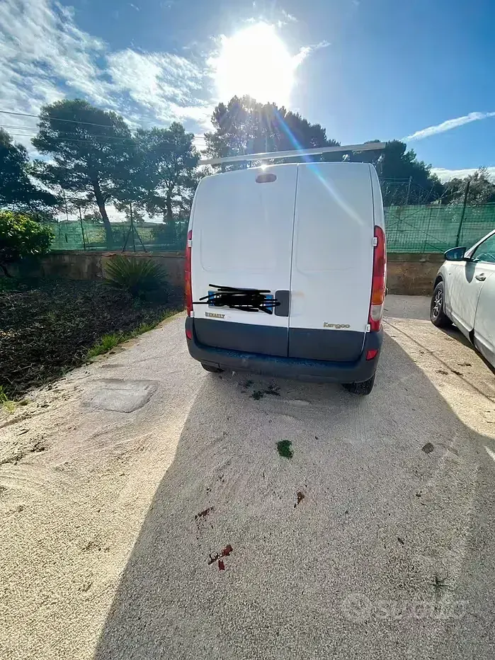 Usata Renault Kangoo 84 CV (61 kW) 2005 Bianco Monovolume