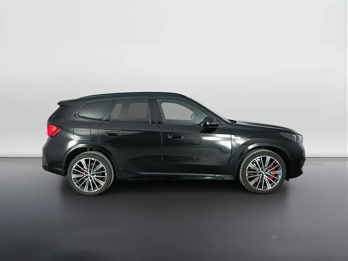 Usata BMW X1 M Sport 197 CV (144 kW) 2025 Saphirschwarz metallizzato SUV