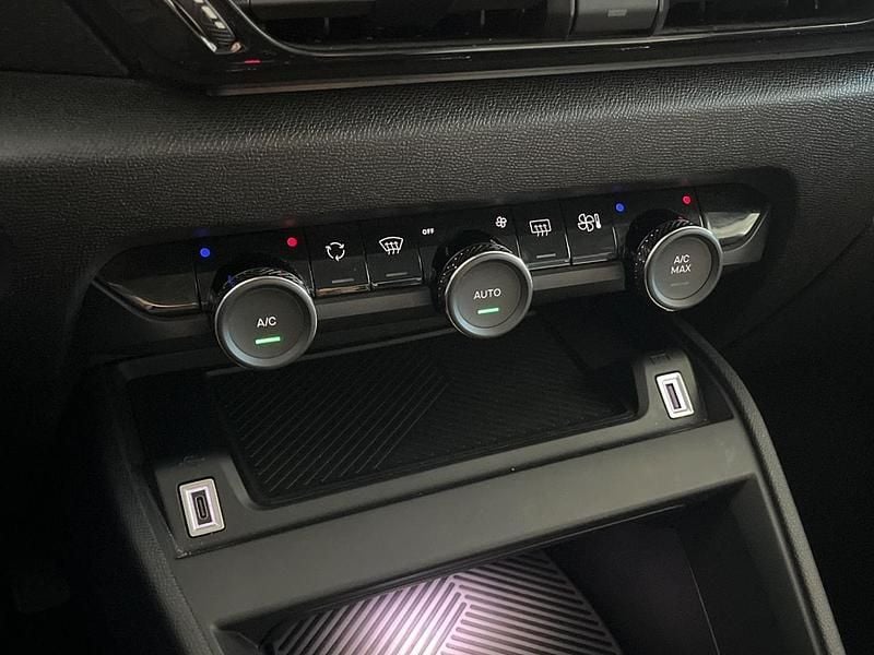 Usata Citroën C4 130 CV (95 kW) 2024 Grigio SUV