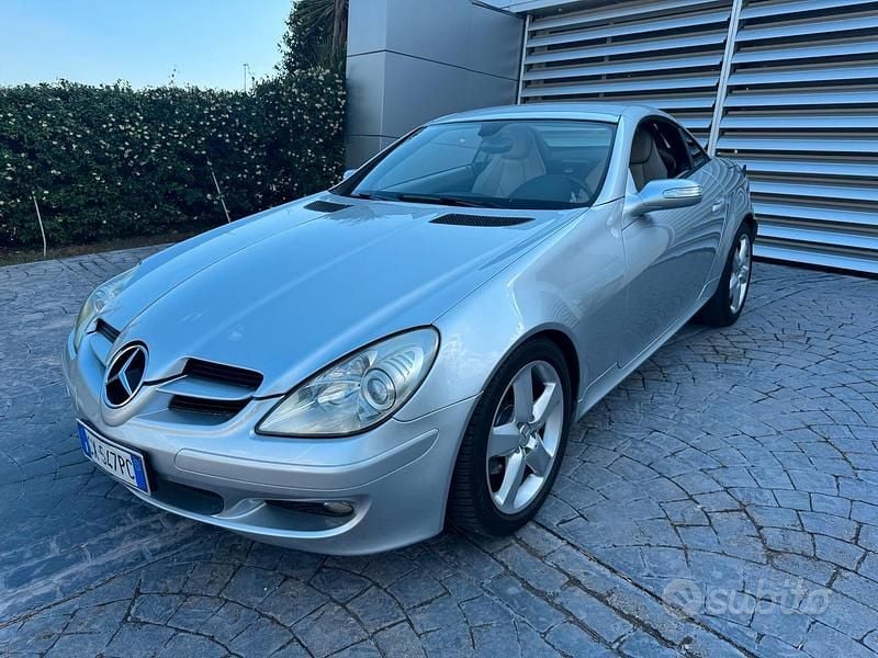 Usata Mercedes SLK200 163 CV (119 kW) 2005 Grigio Cabrio