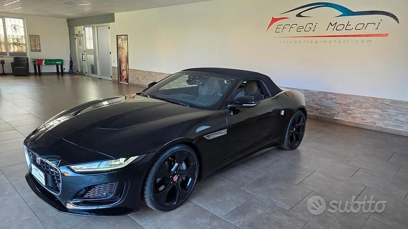 Usata Jaguar F-Type R-Dynamic 300 CV (220 kW) 2023 Nero Cabrio