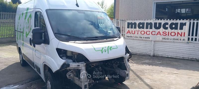 Usata Citroën Jumper 140 CV (102 kW) 2023 Bianco Monovolume