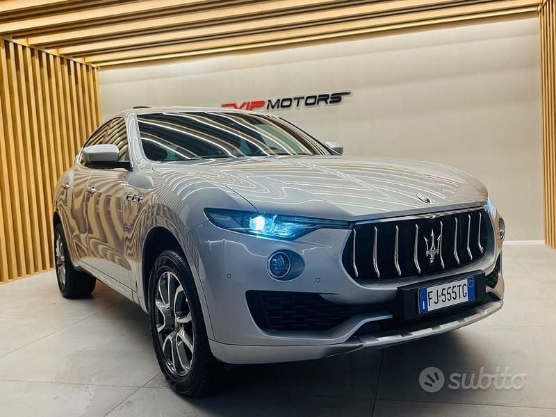 Usata Maserati Levante GranLusso 275 CV (202 kW) 2017 Grigio SUV