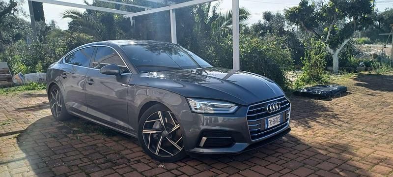 Usata Audi A5 Sportback Ambiente 190 CV (139 kW) 2018 Grigio Utilitaria