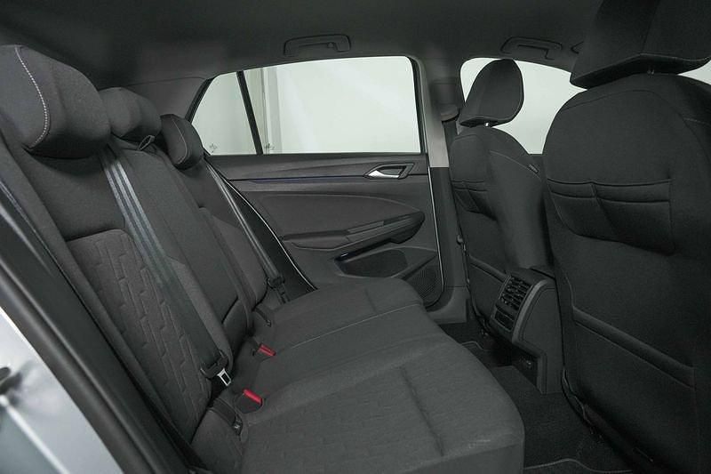 Usata VW Golf VIII Life 116 CV (85 kW) 2025 Grigio