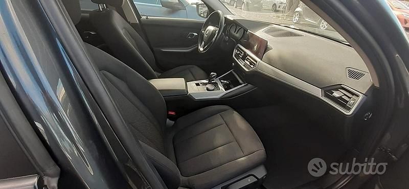 Usata BMW 318 M Sport 461 CV (339 kW) 2020 Grigio Station wagon