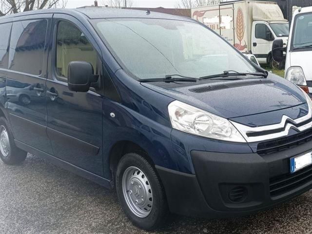 Blu/azzurro(met.) Usata 2013 Citroën Jumpy Seduction Monovolume | 9200 € (Buon prezzo) - Immagine 1/4