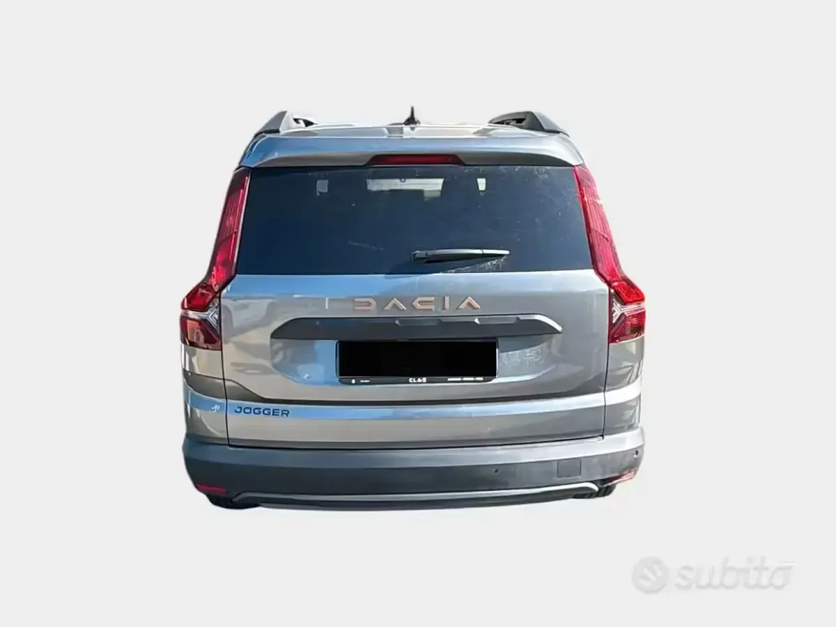 Usata Dacia Jogger Extreme 110 CV (80 kW) 2023 Grigio scuro Monovolume