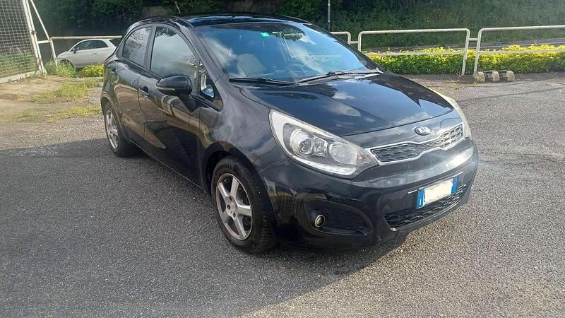 Second-hand Kia Rio 110 CP (80 kW) 2014 Berlinǎ