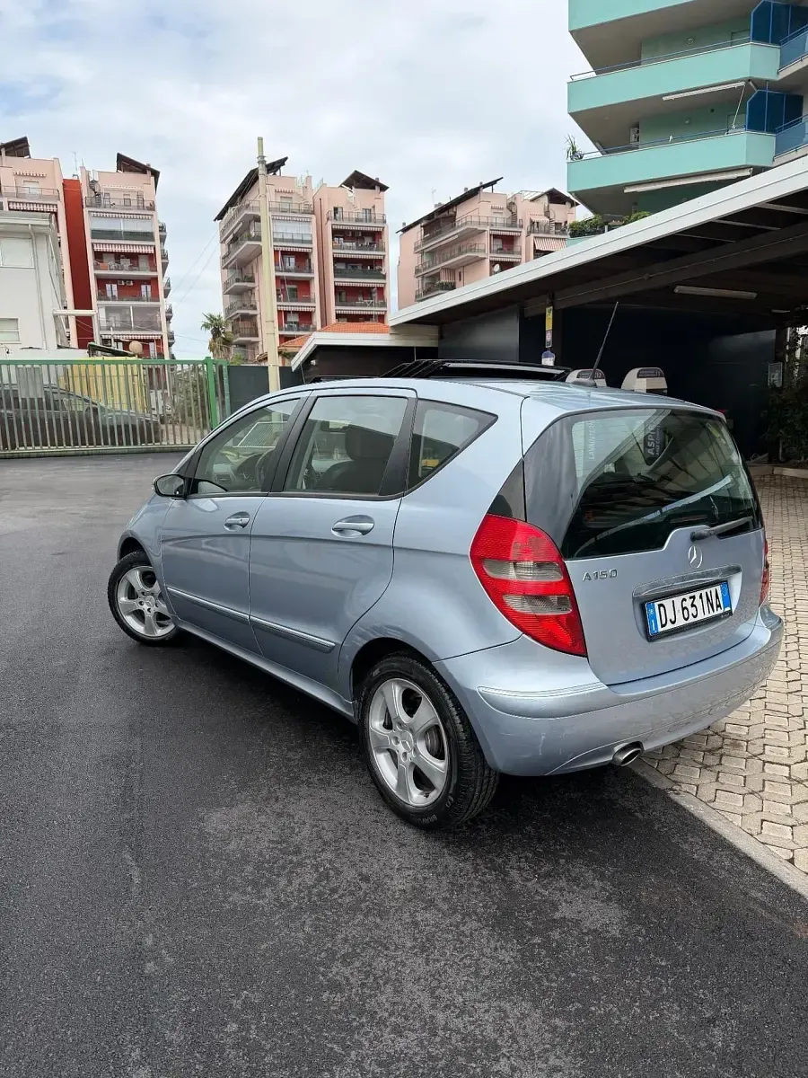 Käytetty Mercedes A150 Elegance 95 HP (69 kW) 2007 Hopea Sedan