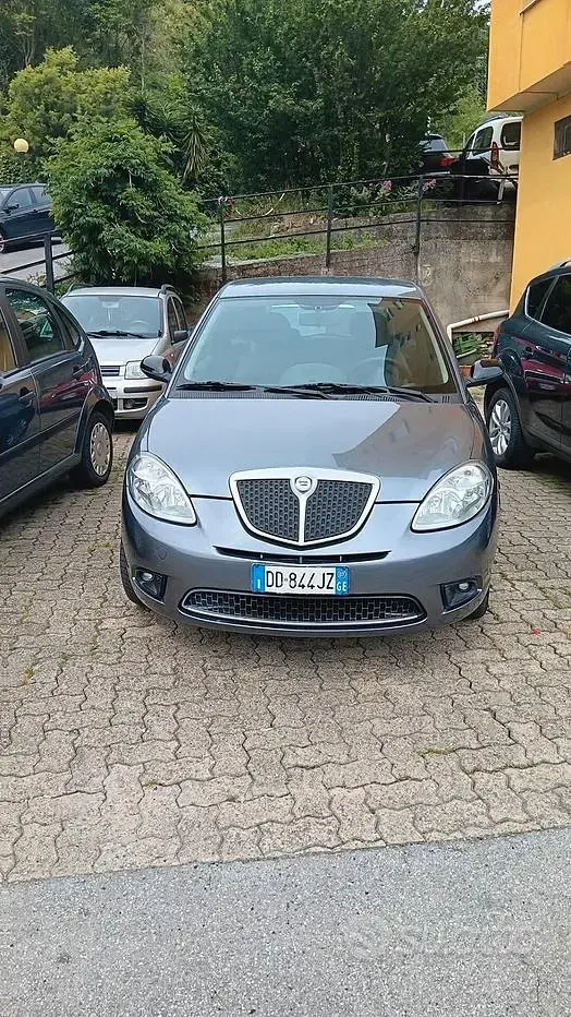 Gebraucht Lancia Ypsilon 77 PS (56 kW) 2007 Grau Kleinwagen