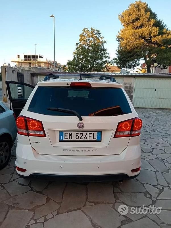 Usata Fiat Freemont 170 CV (125 kW) 2012 Bianco SUV