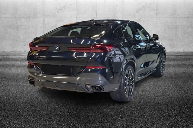 Usata BMW X6 M Sport 381 CV (280 kW) 2023 Nero metallizzato SUV