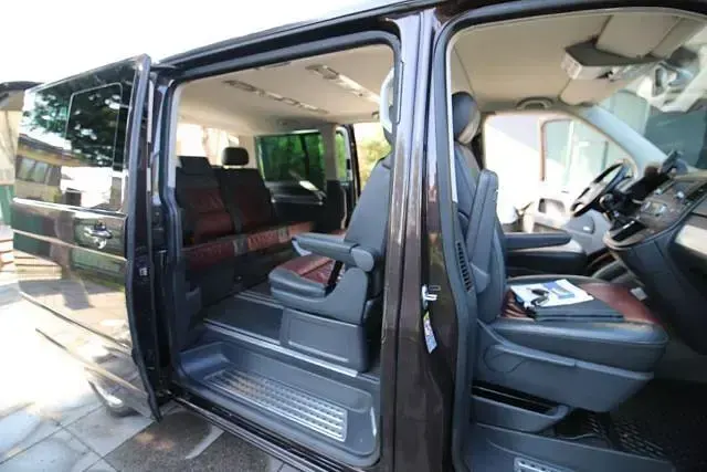 Usata VW Multivan 174 CV (127 kW) 2007 Marrone Monovolume