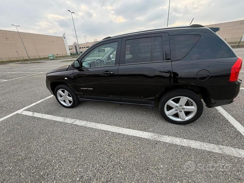 Usata Jeep Compass 163 CV (119 kW) 2011 Nero SUV