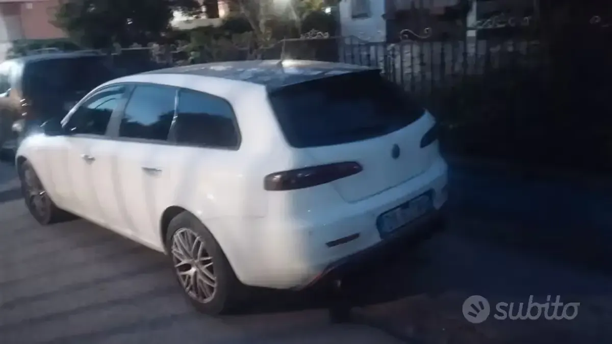 Usata Alfa Romeo 159 120 CV (88 kW) 2009 Bianco Station wagon