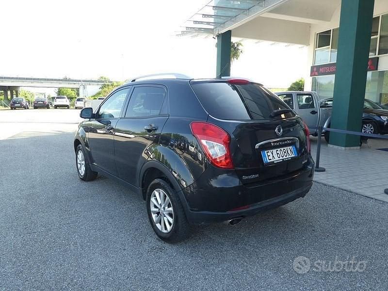 Usata Ssangyong (KGM) Korando 149 CV (109 kW) 2014 Nero SUV