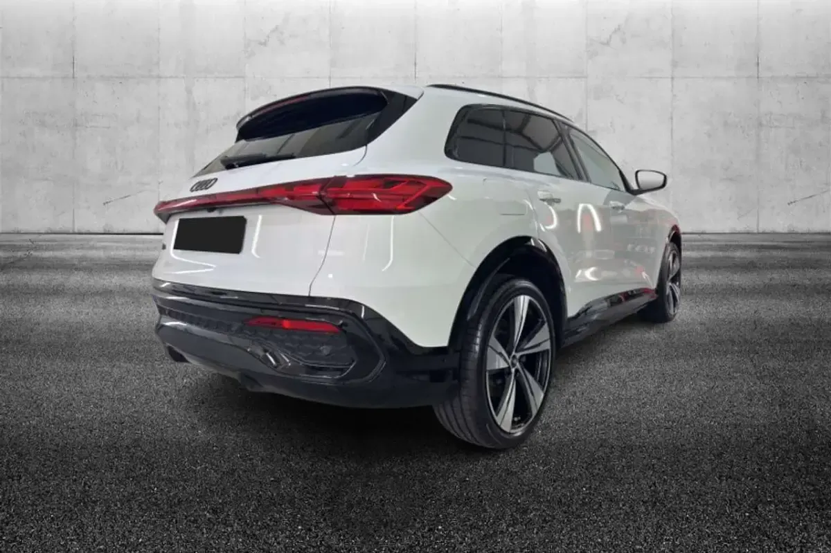 Usata Audi Q5 S-Line 204 CV (150 kW) 2025 Bianco SUV