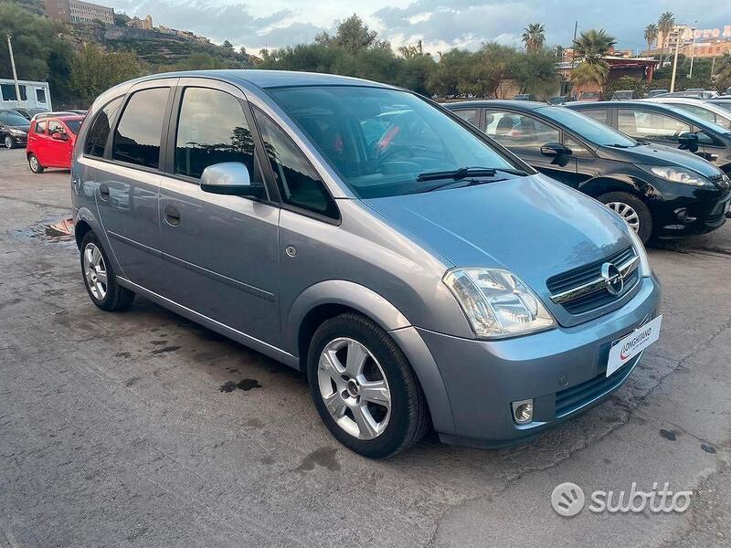 Usato 2005 Opel Meriva 1.7 Diesel 75 CV (2.490 €)