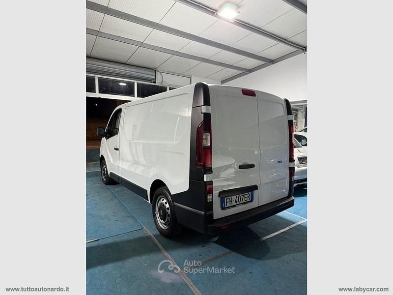 Usata Renault Trafic 145 CV (106 kW) 2017 Bianco Monovolume