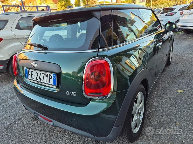 Usata Mini ONE 102 CV (75 kW) 2016 Grigio Utilitaria