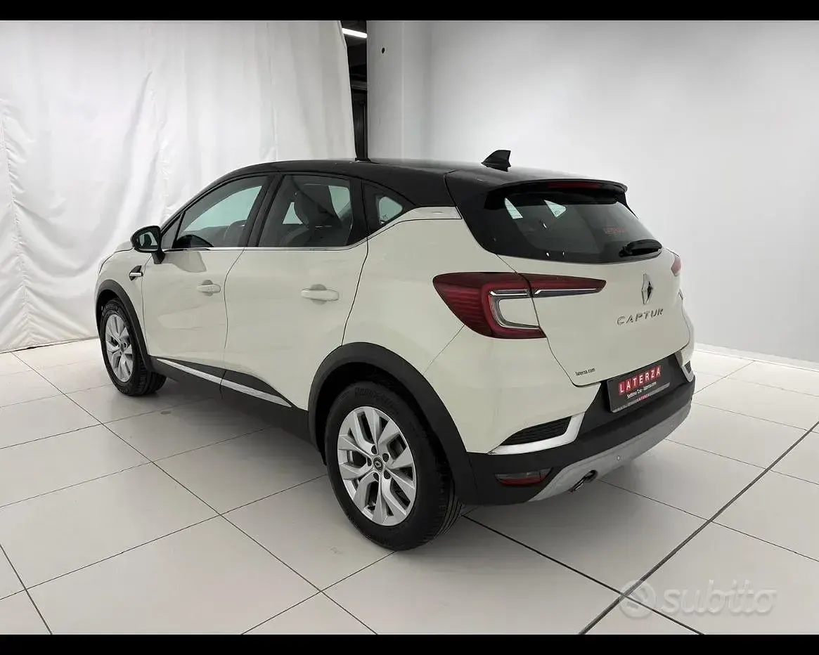 Usata Renault Captur Business 101 CV (74 kW) 2020 Bianco SUV