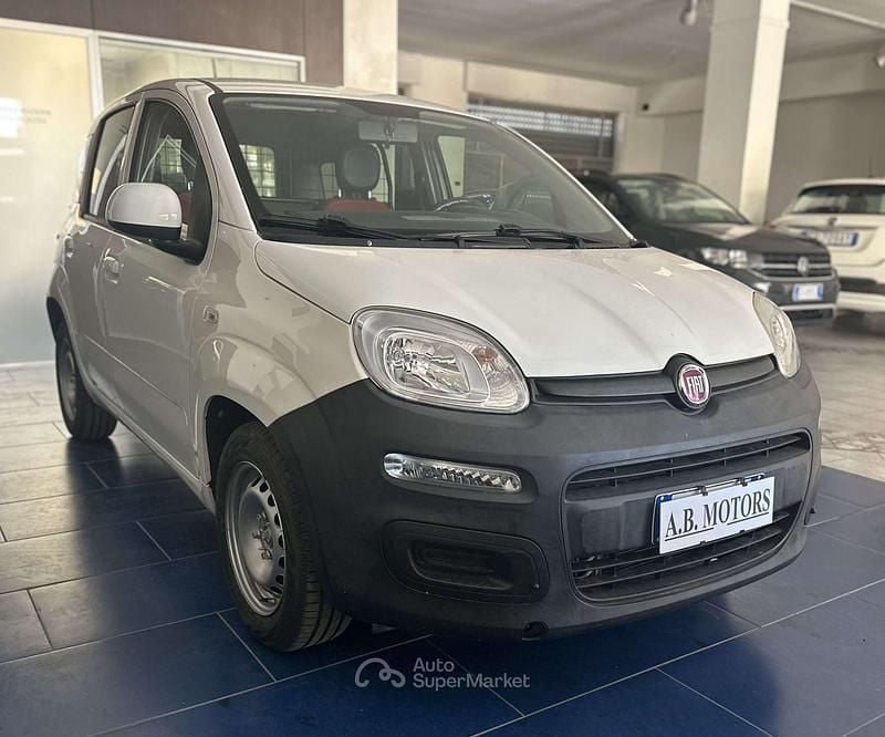 Usata Fiat Panda 80 CV (58 kW) 2019 Bianco Utilitaria